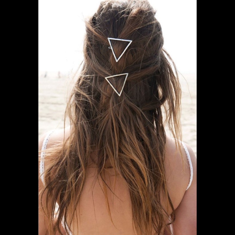 *NEW* silver triangle hair clip pin